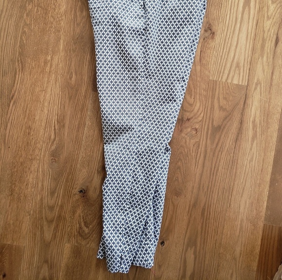 H&M ankle pants. - Picture 3 of 6